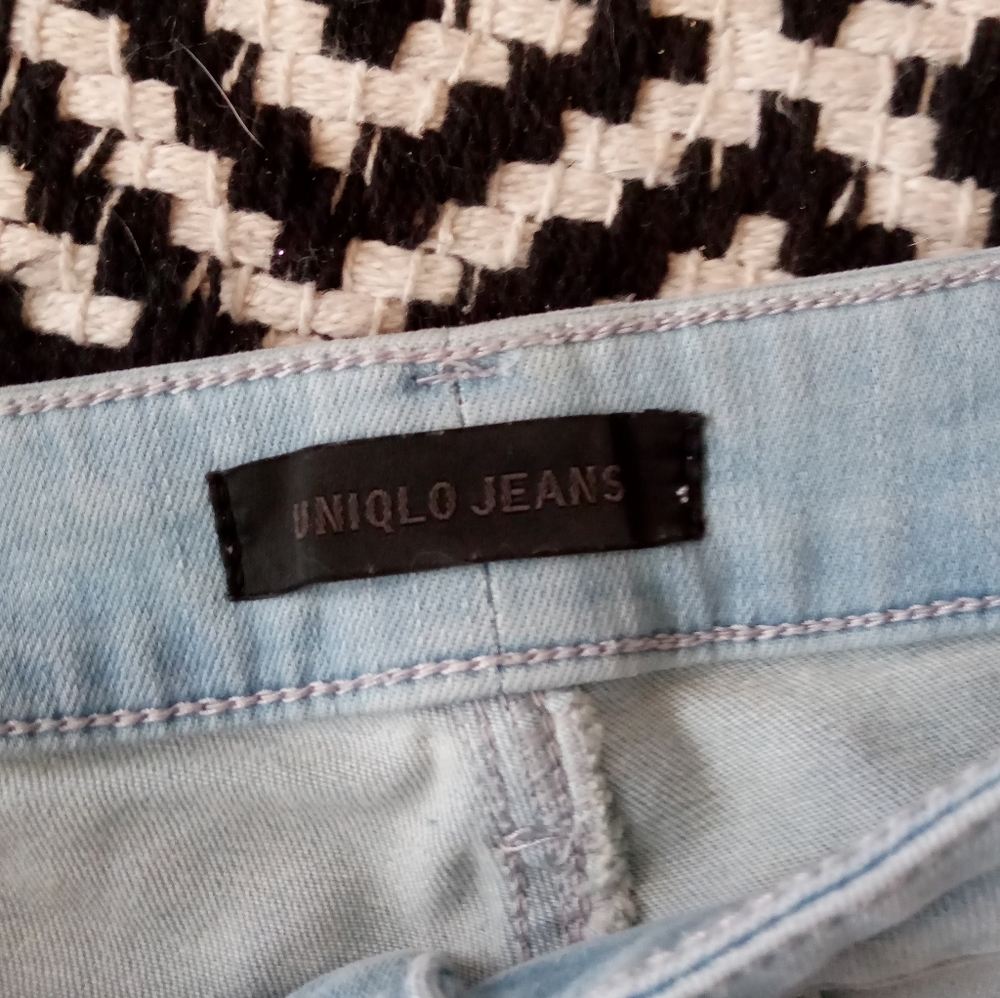 Uniqlo Skinny Jeans Light Wash View 2
